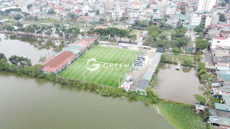 thi công sân bóng cỏ nhân tạo tại Tam Trinh - Hà Nội
