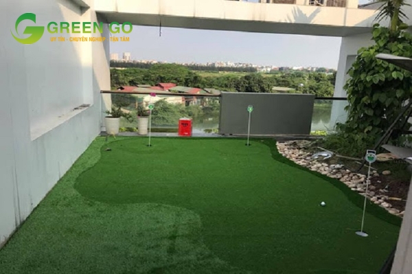 cỏ nhân tạo sân golf